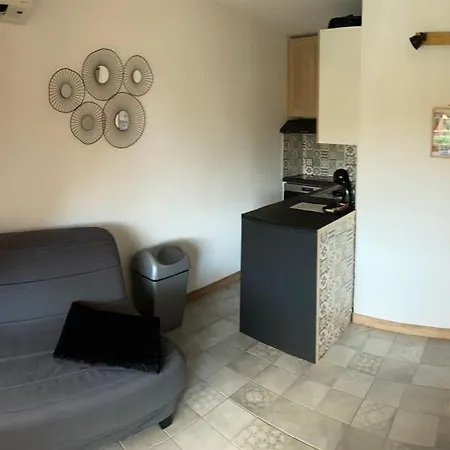 Appart. F2 Apercu Port De Santa Lucia St Raphael Apartment Saint-Raphael (Var)